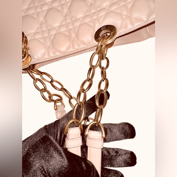 34 Christian Dior CD Lady Dior Tote Matte Peach Fuzz - Picture 14 of 16